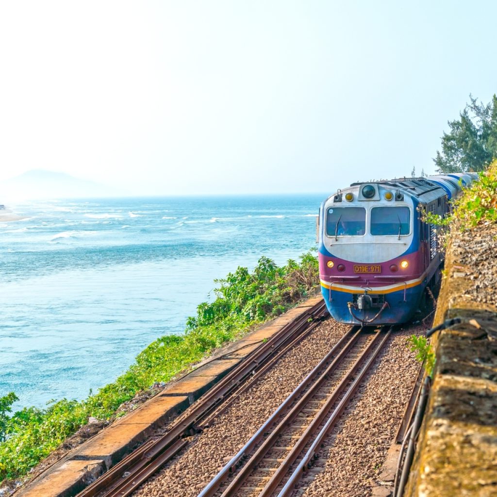 Đường sắt qua đèo Hải Vân