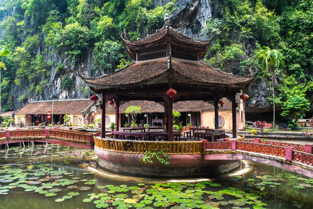 NINH BÌNH 2N1Đ | HOA LƯ – TAM CỐC – HANG MÚA – BÁI ĐÍNH – TRÀNG AN