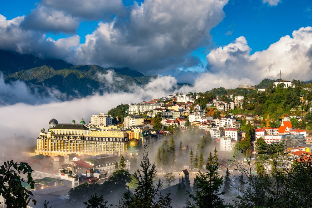 Sapa trong biển mây