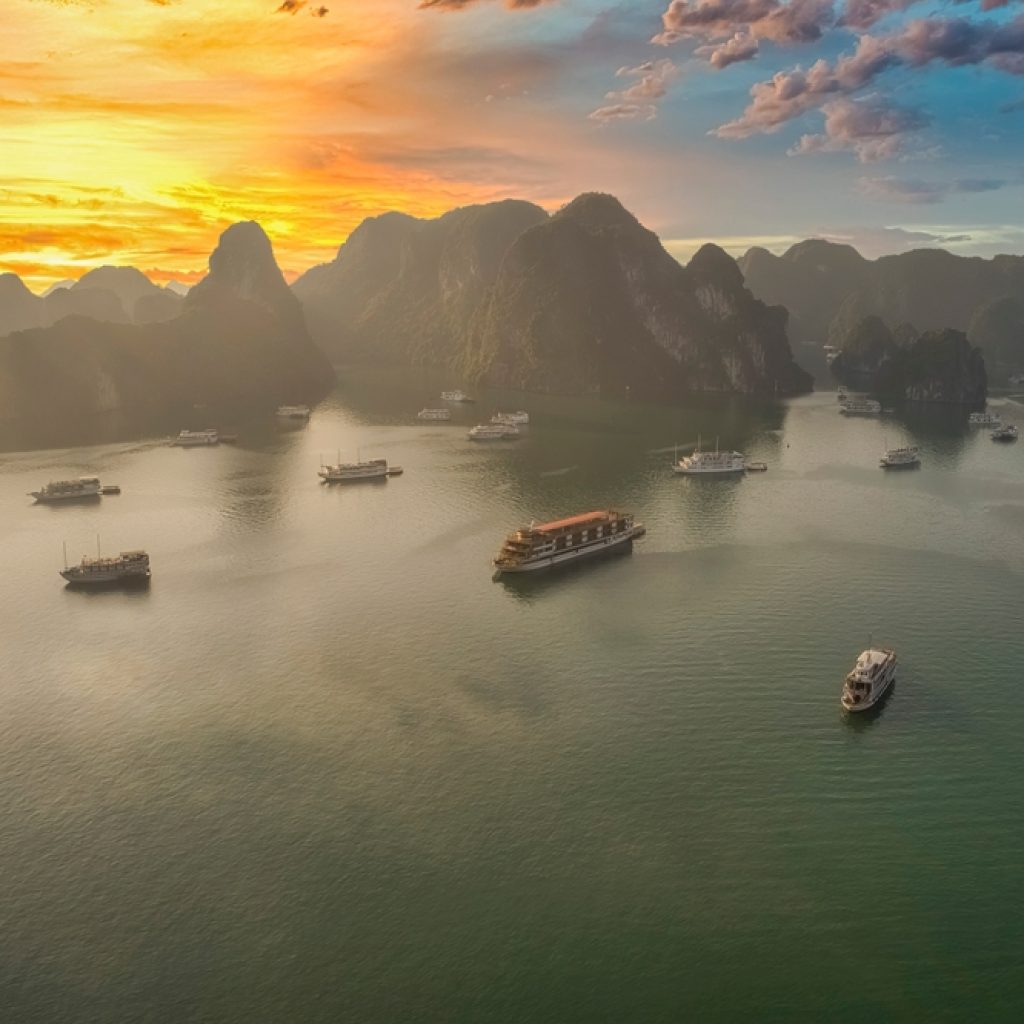 Vịnh Hạ Long vào mùa đông